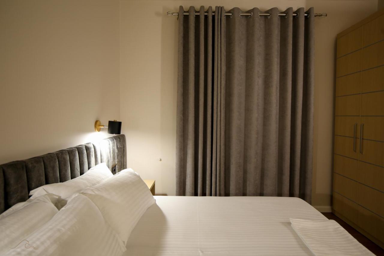 Hotel Libertas Vlore Bagian luar foto
