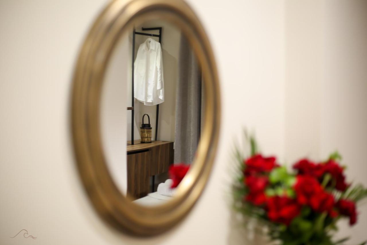 Hotel Libertas Vlore Bagian luar foto