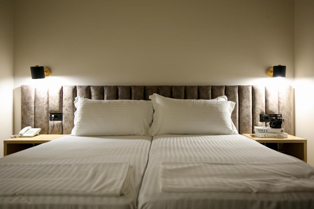 Hotel Libertas Vlore Bagian luar foto