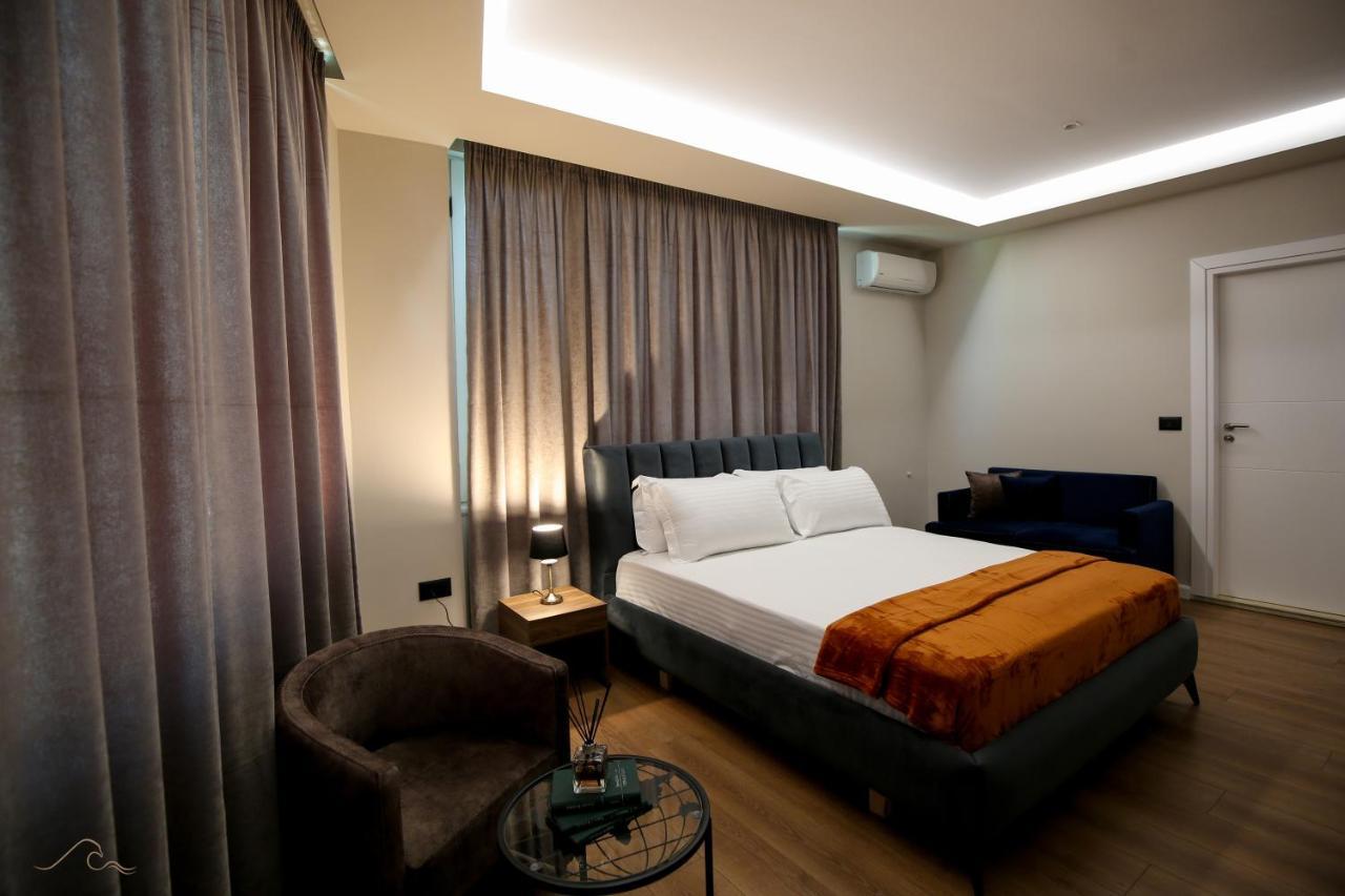 Hotel Libertas Vlore Bagian luar foto