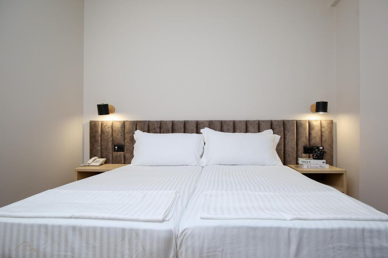 Hotel Libertas Vlore Bagian luar foto