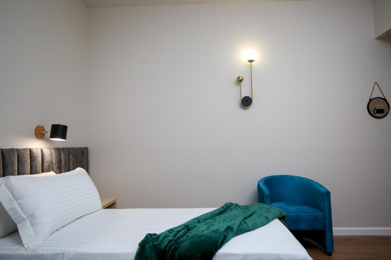 Hotel Libertas Vlore Bagian luar foto
