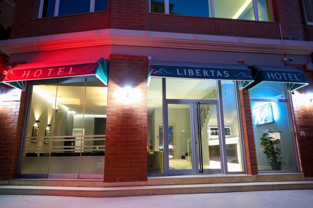 Hotel Libertas Vlore Bagian luar foto