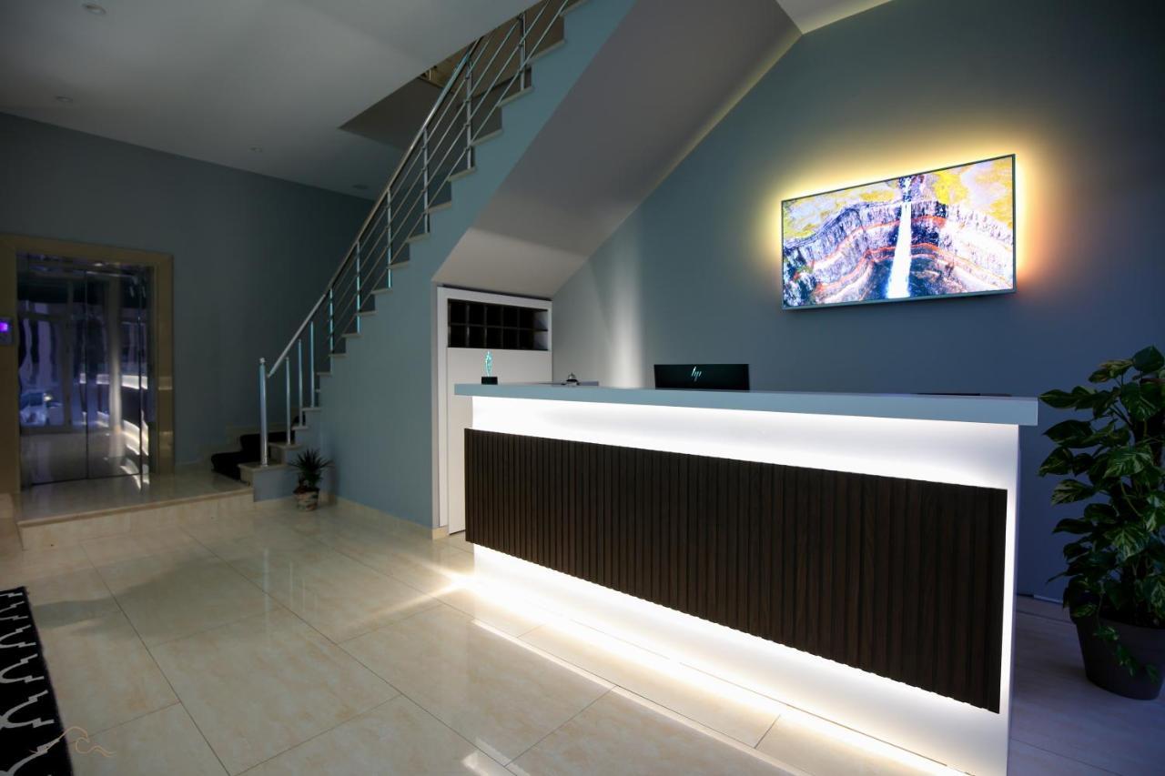 Hotel Libertas Vlore Bagian luar foto