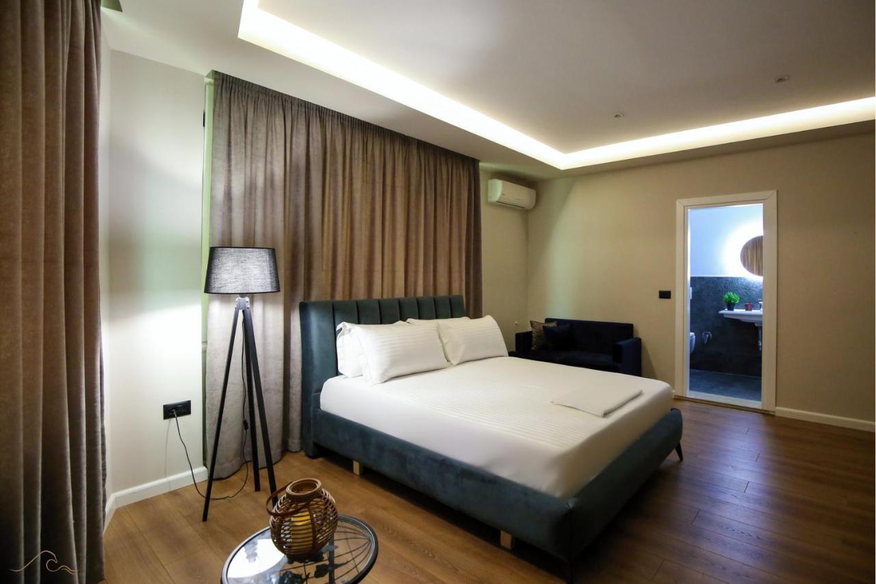 Hotel Libertas Vlore Bagian luar foto