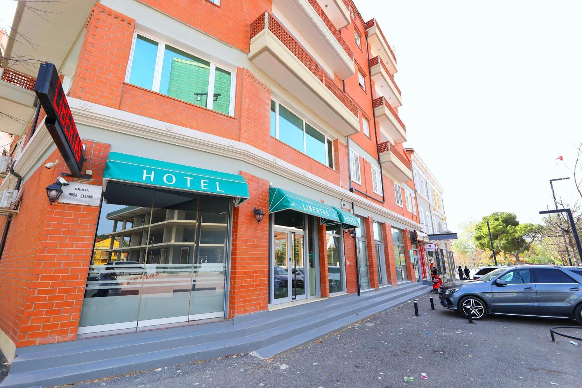 Hotel Libertas Vlore Bagian luar foto